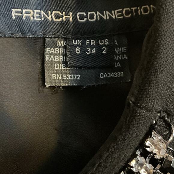 French Connection Women's Dress SZ 2 Black Mini w/ Attach Necklace Formal - Picture 2 of 13
